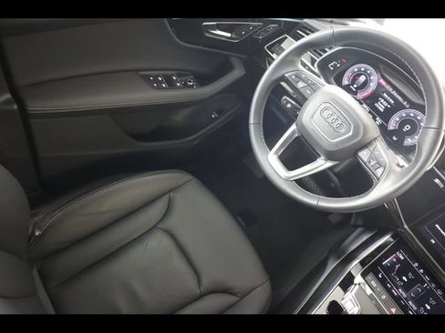 Used 2025 Audi Q7 3.0T Premium Plus AWD/4WD image 17