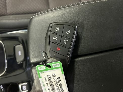 Used 2022 Buick Envision Preferred image 22