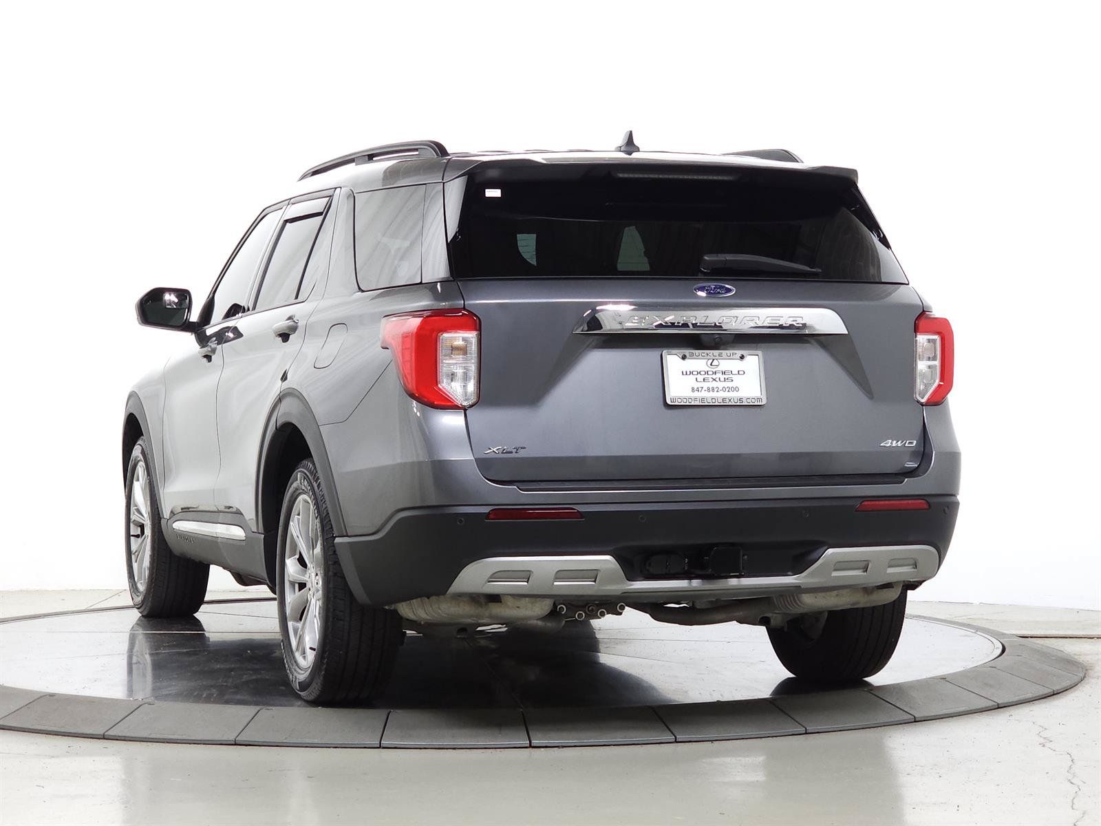 Used 2023 Ford Explorer XLT w/ Equipment Group 202A AWD/4WD image 6
