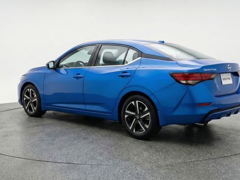 Used 2025 Nissan Sentra SV image 9