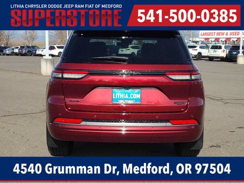 New 2026 Jeep Grand Cherokee Summit w/ Obsidian Package AWD/4WD image 13