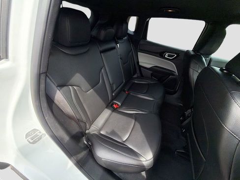Used 2025 Jeep Compass Limited AWD/4WD image 29