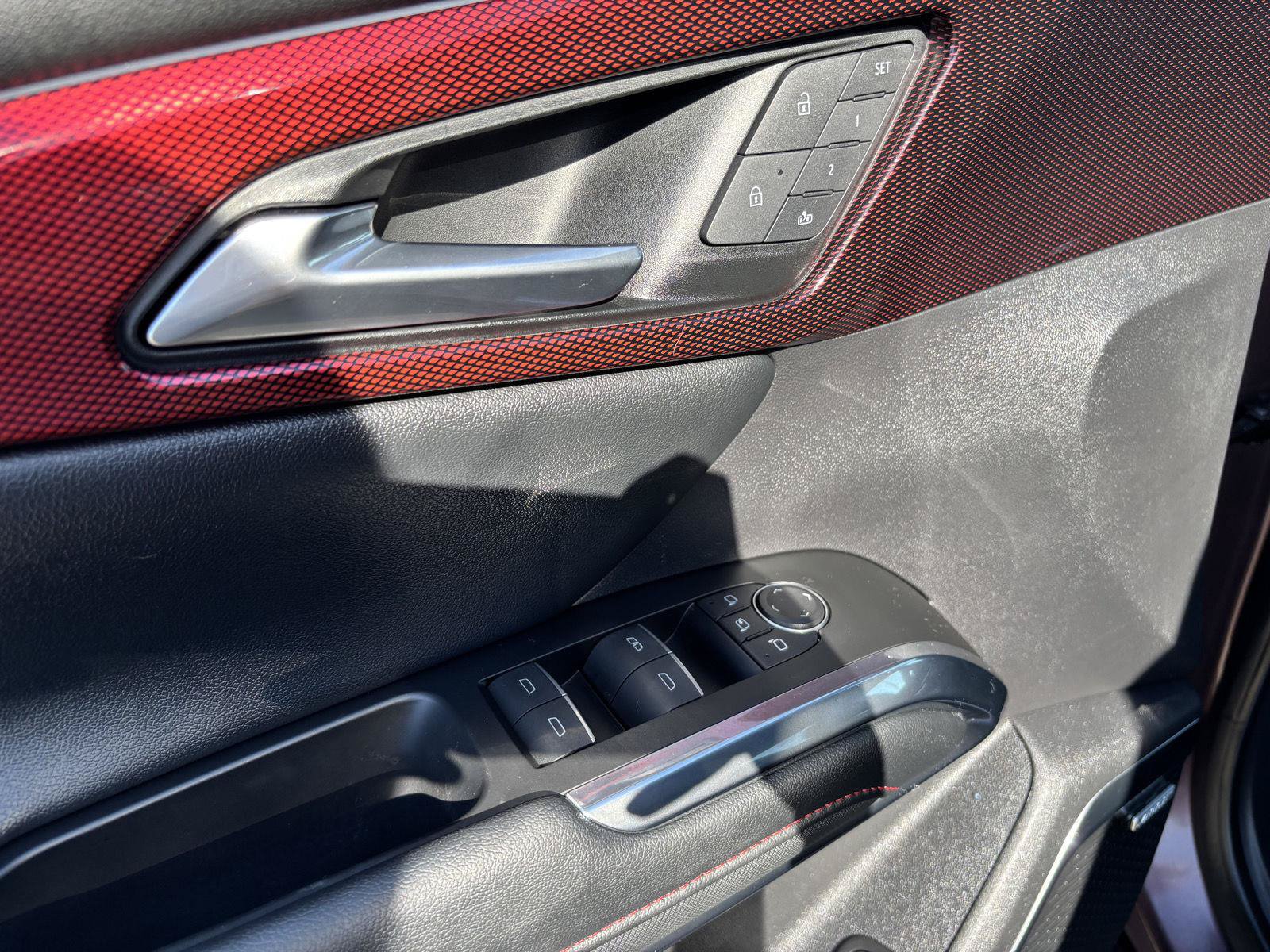 Used 2024 Chevrolet Traverse RS FWD image 15