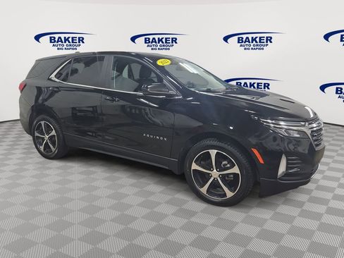 Used 2022 Chevrolet Equinox LT AWD/4WD image 2