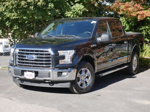 Used 2017 Ford F150 XLT w/ XTR Package image 2