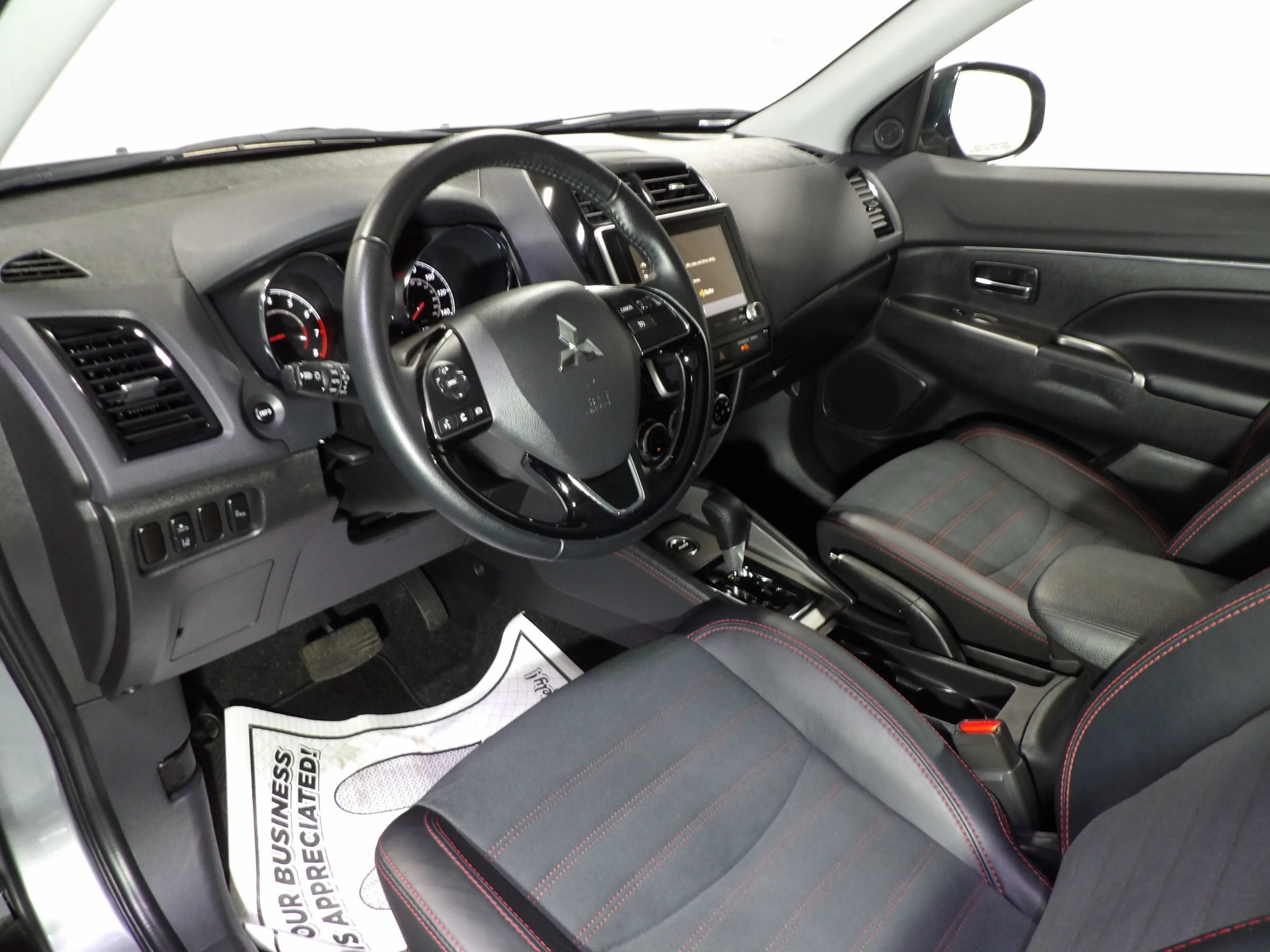 Used 2025 Mitsubishi Outlander Sport ES AWD/4WD image 9