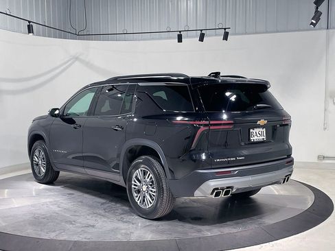 Used 2026 Chevrolet Traverse LT AWD/4WD image 14