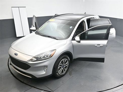 Used 2020 Ford Escape SEL image 39