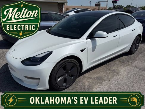 Used 2022 Tesla Model 3 RWD image 1