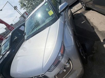 Used 2025 Hyundai Venue SEL