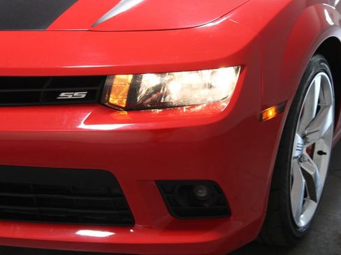 Used 2015 Chevrolet Camaro SS RWD image 48