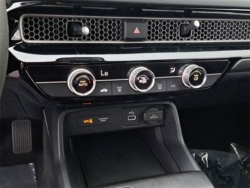 Used 2024 Honda Civic LX image 29