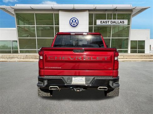 Used 2021 Chevrolet Silverado 1500 LT Trail Boss w/ Bed Protection Package image 4