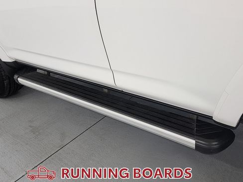 Used 2017 Toyota 4Runner SR5 Premium AWD/4WD image 30