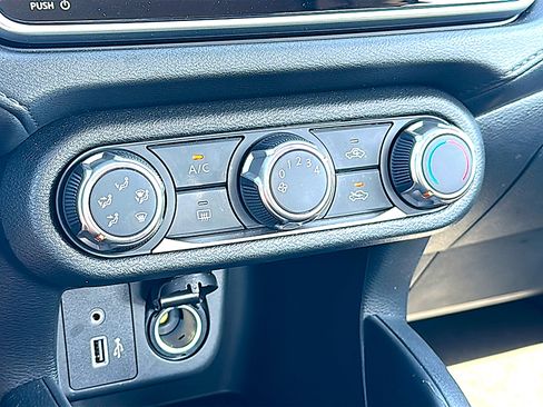 Certified 2025 Nissan Versa S w/ Trunk Package image 32