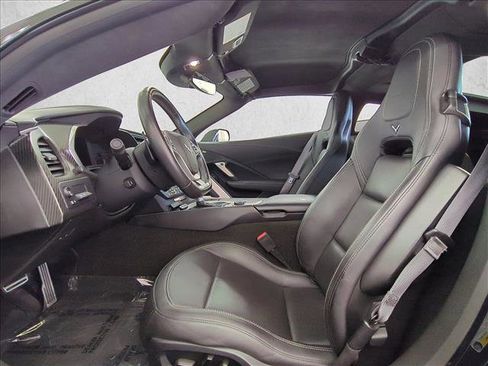 Used 2016 Chevrolet Corvette Z06 w/ 3LZ Preferred Equipment Group image 17