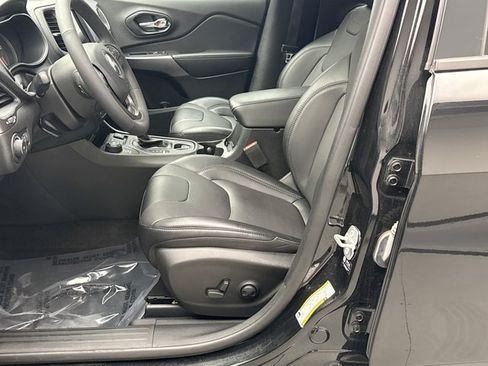 Used 2022 Jeep Cherokee Latitude Lux AWD/4WD image 11