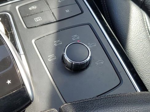 Used 2017 Mercedes-Benz GLS 450 4MATIC image 32