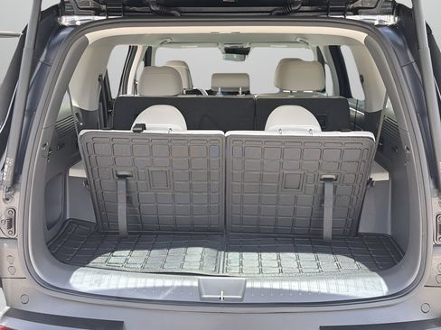 Used 2024 Hyundai Santa Fe SEL FWD image 8