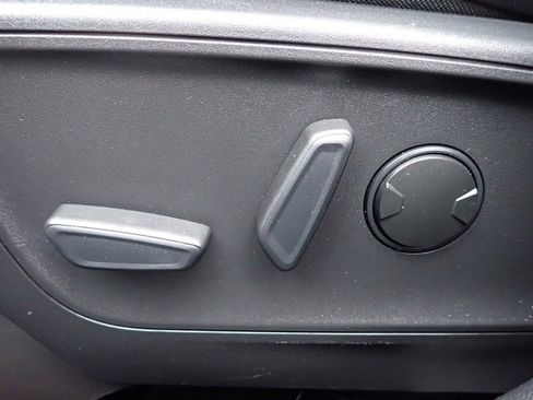 Certified 2022 Ford Escape SEL w/ SEL Stealth AWD Package image 23