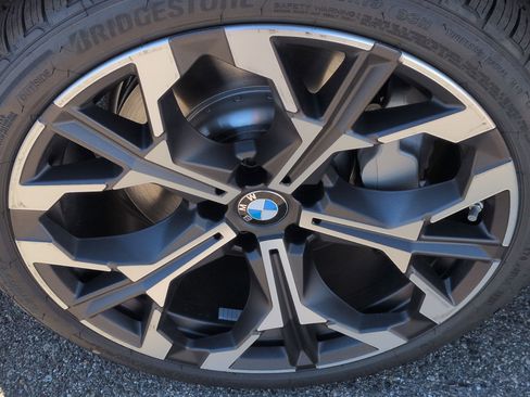 New 2026 BMW 330i Sedan w/ Convenience Package image 13