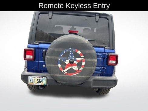 Used 2019 Jeep Wrangler Sport image 4