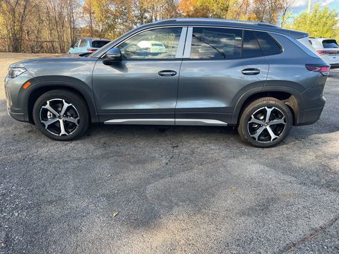 New 2026 Volkswagen Tiguan SE image 14