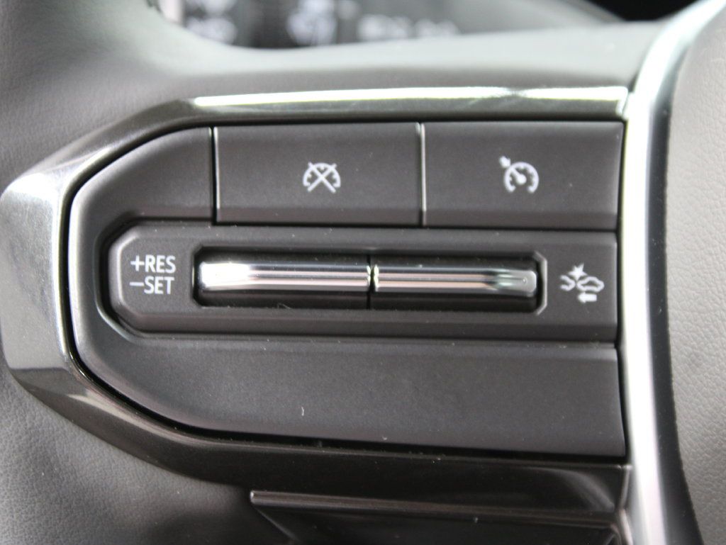 Used 2025 Chevrolet Colorado Trail Boss w/ Midnight Edition AWD/4WD image 63
