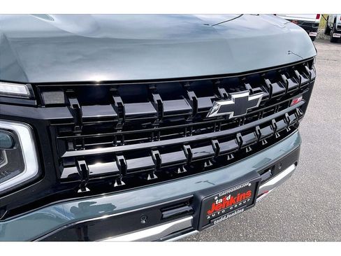 Used 2025 Chevrolet Tahoe Z71 w/ Comfort Package AWD/4WD image 33