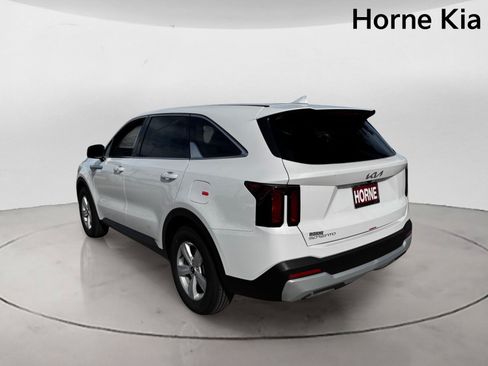 New 2026 Kia Sorento LX FWD image 5