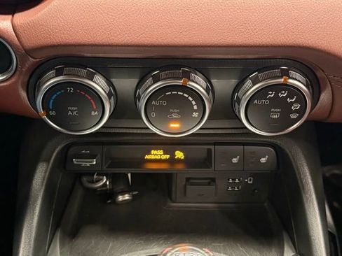 Used 2019 MAZDA MX-5 Miata RF Grand Touring w/ GT-S Package image 32