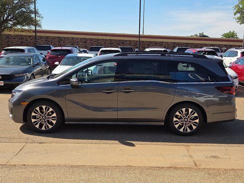 New 2026 Honda Odyssey Elite image 2