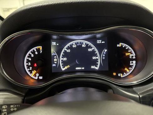 Used 2019 Jeep Grand Cherokee Limited w/ Trailer Tow Group IV AWD/4WD image 12