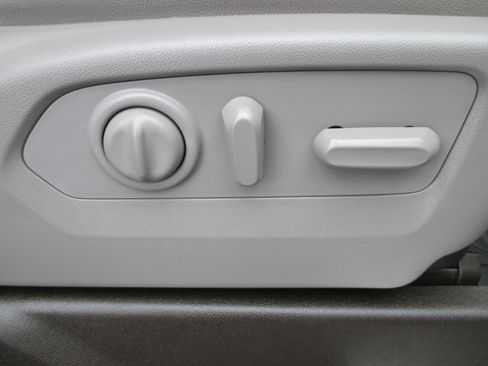 Used 2023 Chevrolet Silverado 2500 LTZ w/ LTZ Plus Package image 16