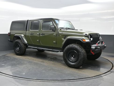 Certified 2021 Jeep Gladiator Willys image 8
