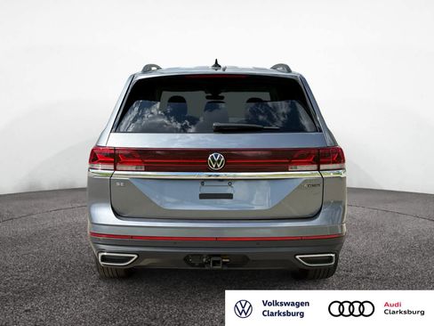 Used 2025 Volkswagen Atlas SE AWD/4WD image 6
