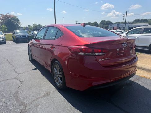 Used 2017 Hyundai Elantra SE w/ SE A/T Tech Package 03 FWD image 5