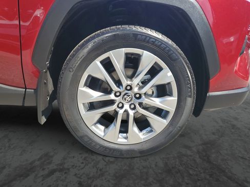 Used 2024 Toyota RAV4 XLE Premium FWD image 6