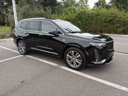Used 2021 Cadillac XT6 Premium Luxury FWD image 1