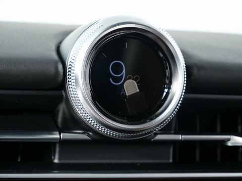 New 2025 Maserati Grecale GT image 17