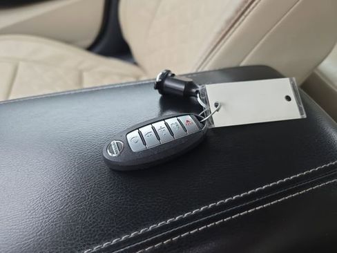 Used 2021 Nissan Maxima Platinum w/ Sport Mat Group image 32