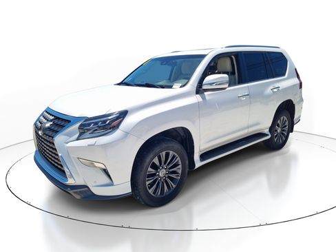 Used 2021 Lexus GX 460 Premium w/ Accessory Package AWD/4WD image 3