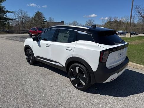 New 2026 Nissan Kicks SR w/ SR Premium Package AWD/4WD image 34