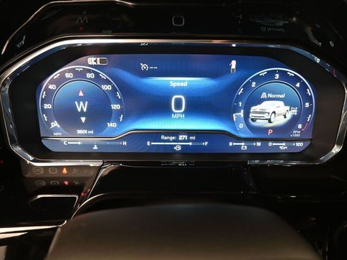 Used 2025 Chevrolet Silverado 1500 LT w/ Z71 Off-Road Package image 7