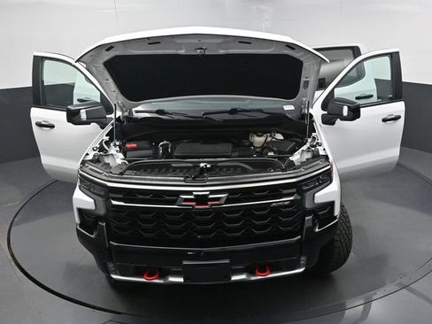 Used 2022 Chevrolet Silverado 1500 ZR2 w/ Technology Package AWD/4WD image 44