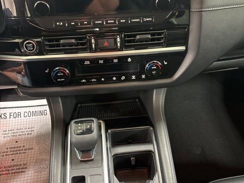 Used 2023 Nissan Pathfinder SL w/ Cargo Package image 11