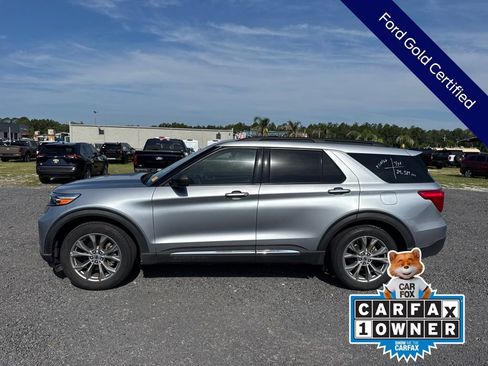 Certified 2022 Ford Explorer XLT w/ Equipment Group 202A RWD image 3