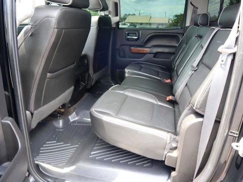 Used 2017 Chevrolet Silverado 2500 High Country AWD/4WD image 16