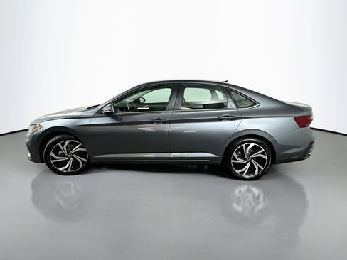 Used 2025 Volkswagen Jetta SEL FWD image 4