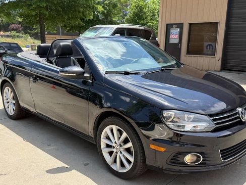 Used 2013 Volkswagen Eos Komfort FWD image 15